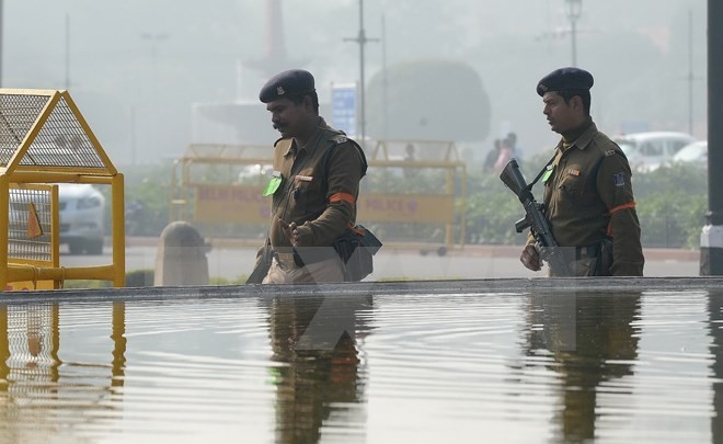 Security beefed up in New Delhi following threat call to Radisson hotel  - ảnh 1